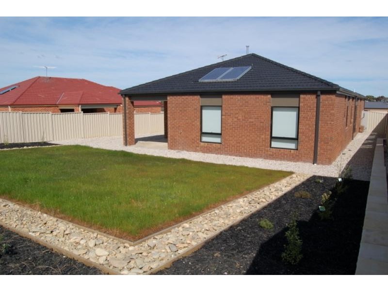 8 Rankin Boulevard, Wallan VIC 3756