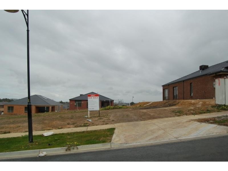 27 Bernard Street, Doreen VIC 3754