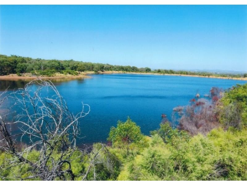 120 Rosella Drive, Seymour VIC 3660