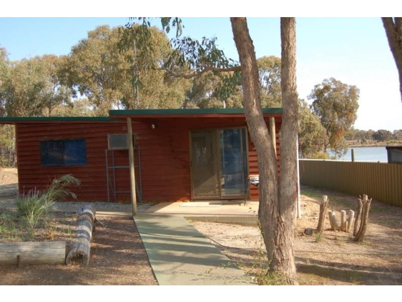120 Rosella Drive, Seymour VIC 3660