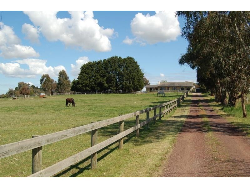 945 Yan Yean Road, Doreen VIC 3754