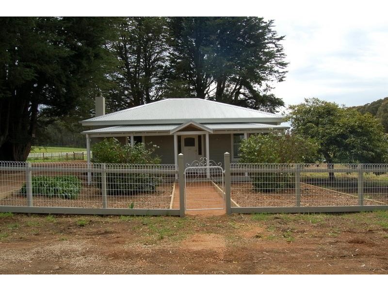 1068 Whittlesea-Kinglake Road, Kinglake West VIC 3757