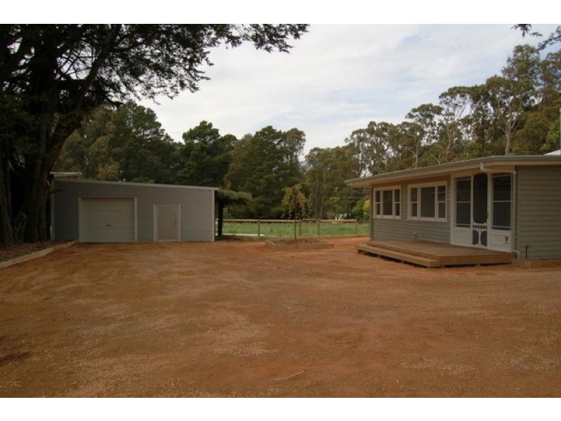 1068 Whittlesea-Kinglake Road, Kinglake West VIC 3757