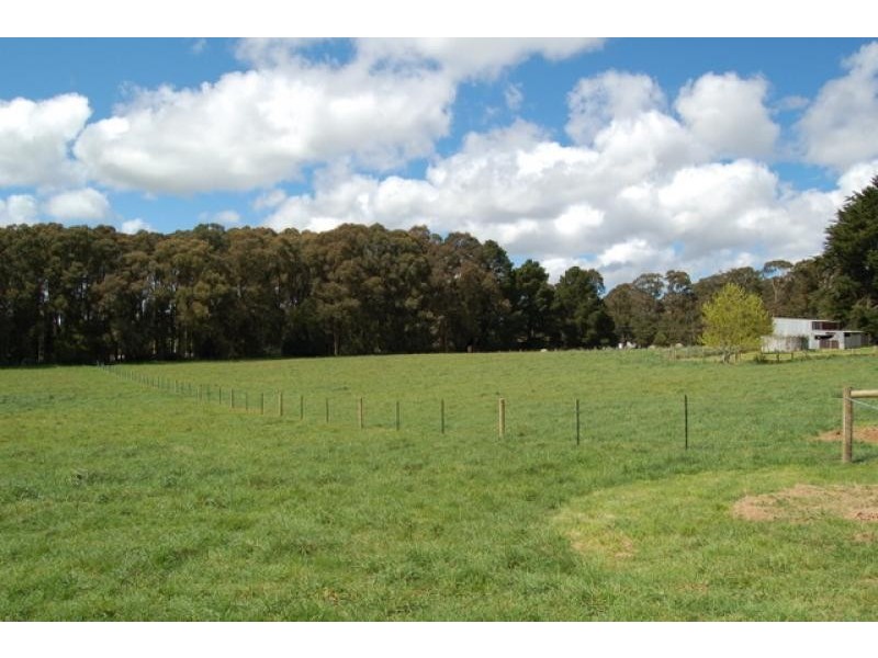 1068 Whittlesea Kinglake Road, Kinglake West VIC 3757