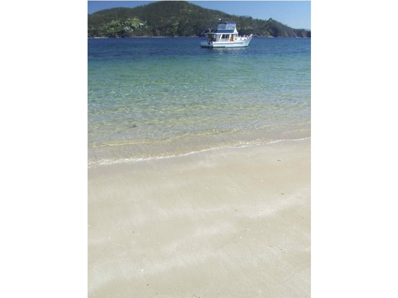 Dennes Point TAS 7150
