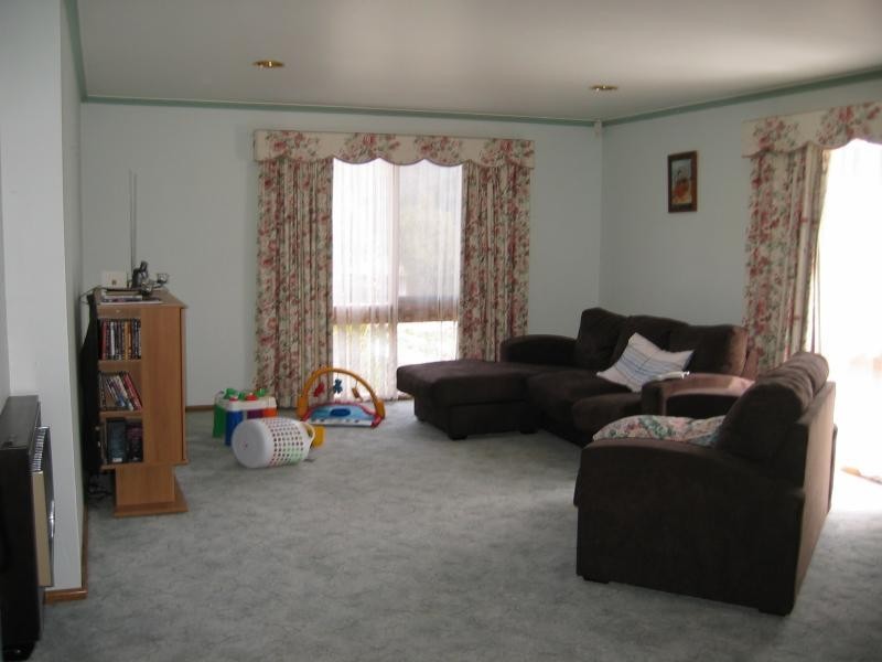 4 SUSAN PARADE, Lenah Valley TAS 7008