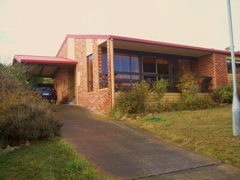 50 HUTCHINS STREET, Kingston TAS 7050