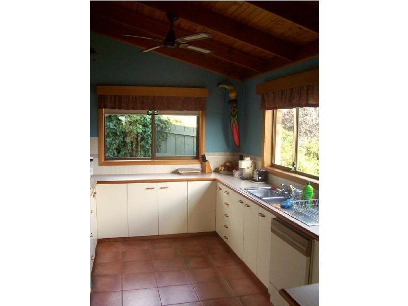 50 HUTCHINS STREET, Kingston TAS 7050