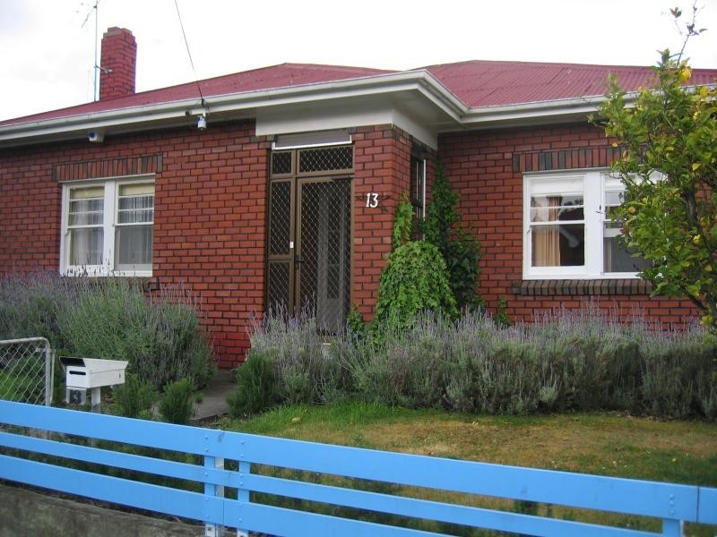 13 VALENTINE STREET, New Town TAS 7008