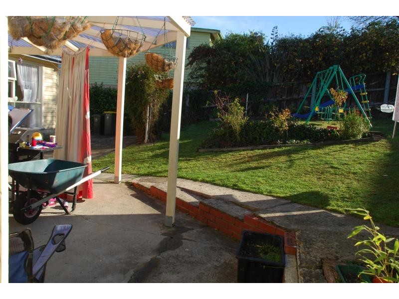 9 Girrabong Road, Lenah Valley TAS 7008