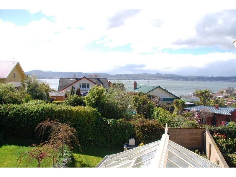 19 Waimea Avenue, Sandy Bay TAS 7005