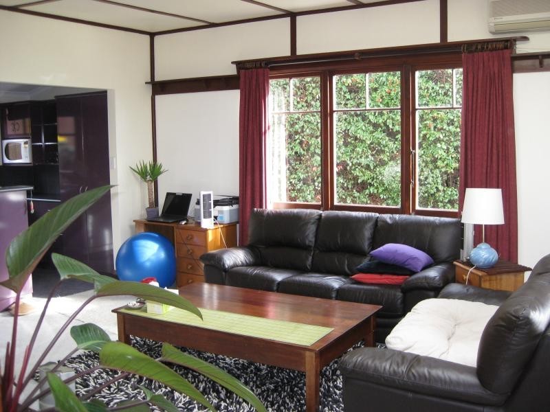 12 Waverley Avenue, Mount Stuart TAS 7000