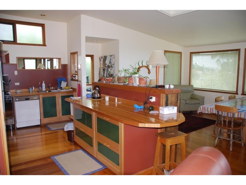 14 Whelan Crescent, West Hobart TAS 7000