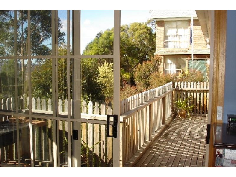 Unit 2/21 Firth Road, Lenah Valley TAS 7008