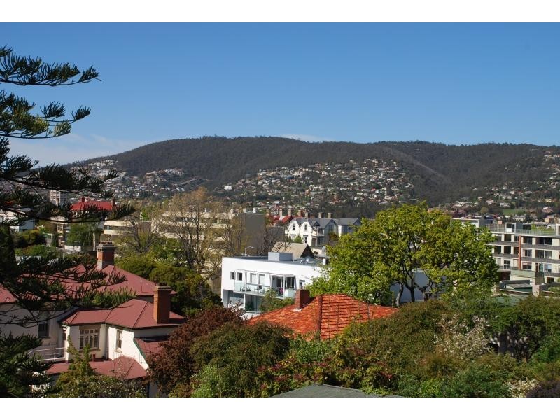 Battery Point TAS 7004