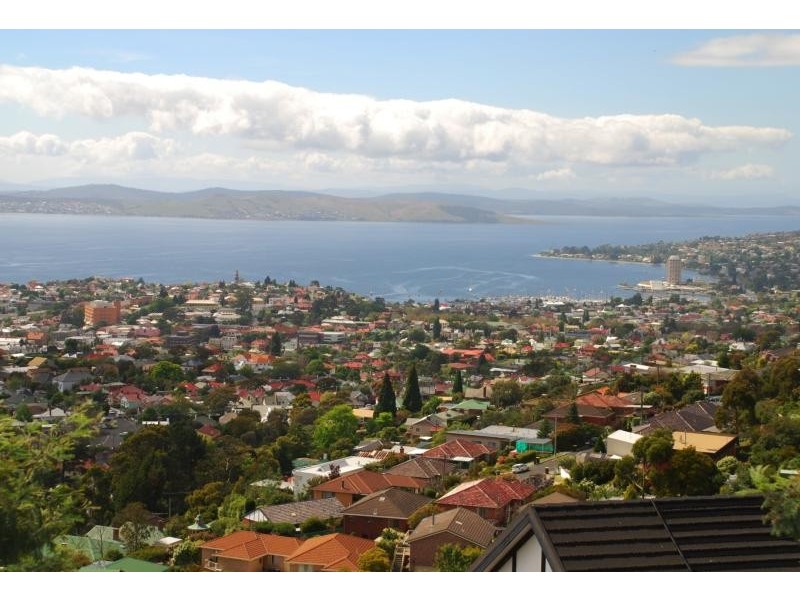 48 Fielding Drive, West Hobart TAS 7000