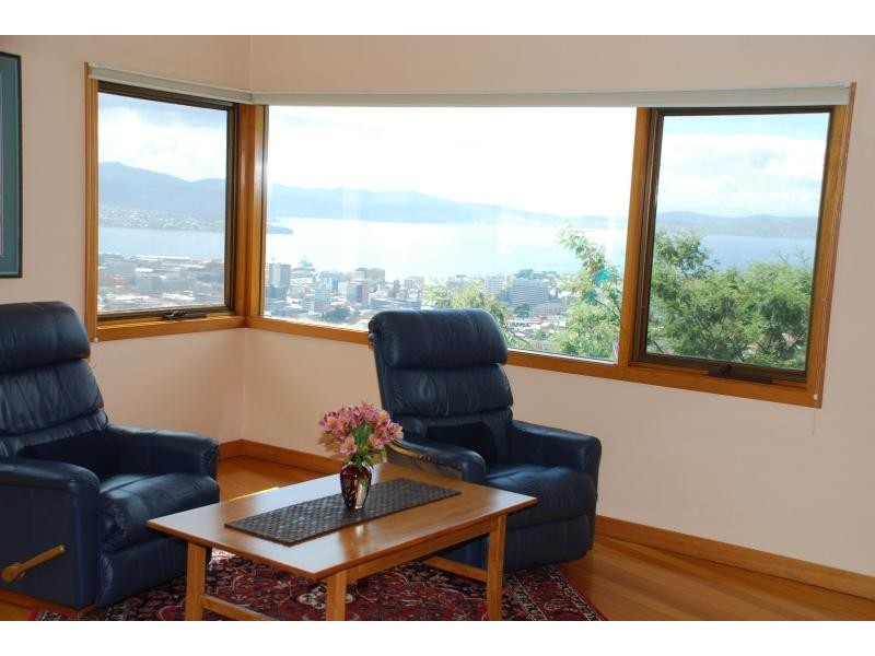 48 Fielding Drive, West Hobart TAS 7000