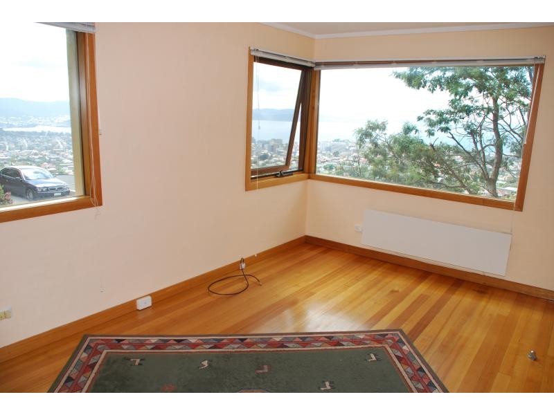 48 Fielding Drive, West Hobart TAS 7000