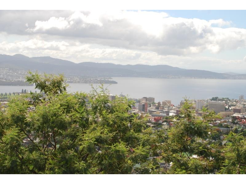 48 Fielding Drive, West Hobart TAS 7000