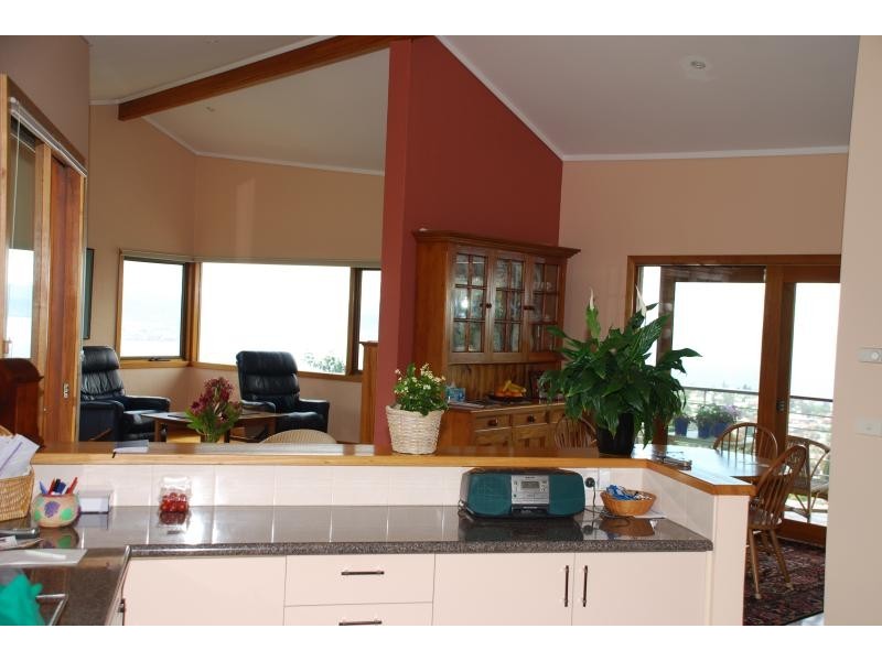 48 Fielding Drive, West Hobart TAS 7000