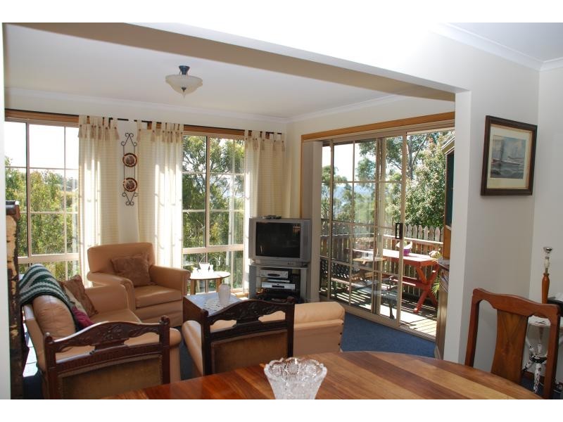 Unit 2/21 Firth Road, Lenah Valley TAS 7008