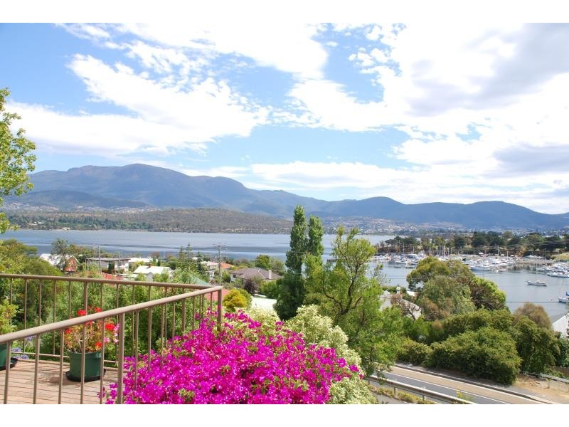 Lindisfarne TAS 7015