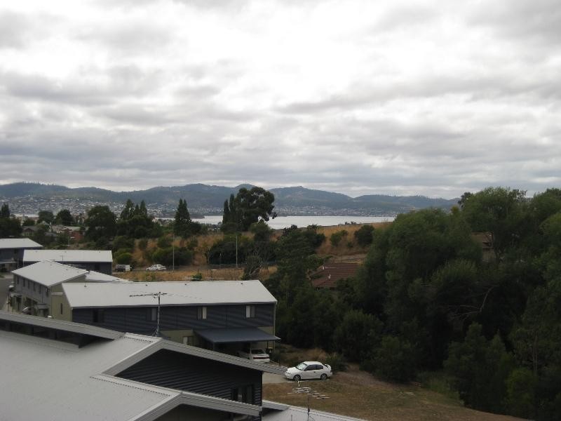 30/10 Waterworks Road, Dynnyrne TAS 7005