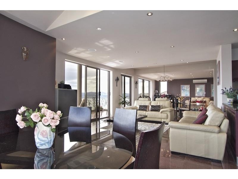 1 Stephanie Close, Sandy Bay TAS 7005