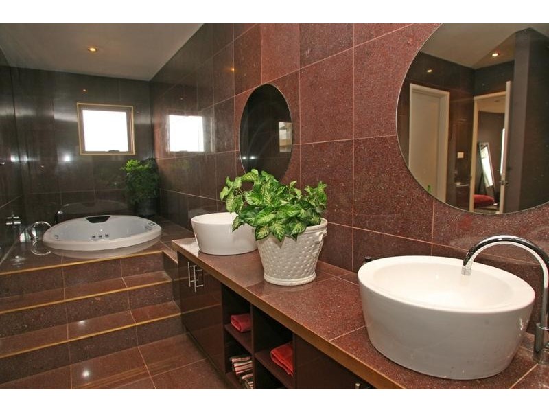 1 Stephanie Close, Sandy Bay TAS 7005