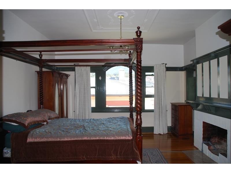 6 Sunnyside Road, New Town TAS 7008