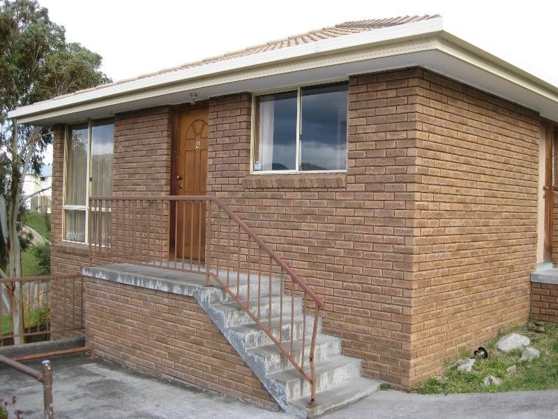 4/19 A Rosbar Street, Claremont TAS 7011