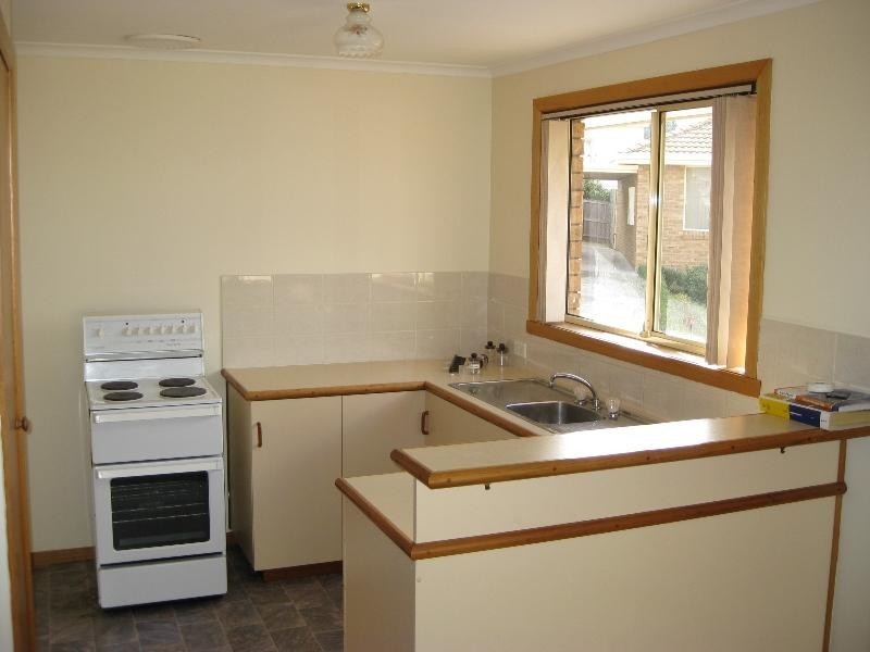 4/19 A Rosbar Street, Claremont TAS 7011