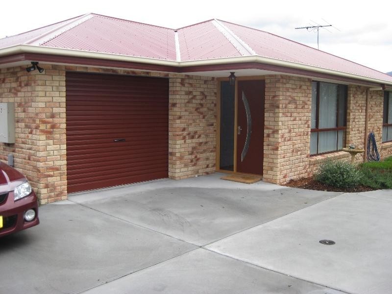 2/18 Arnold Street, Glenorchy TAS 7010