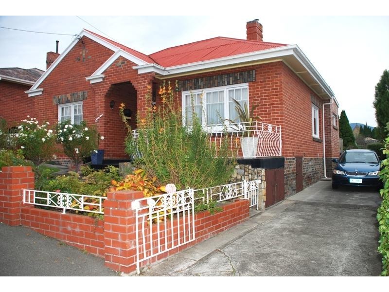 22 Hope Street, New Town TAS 7008