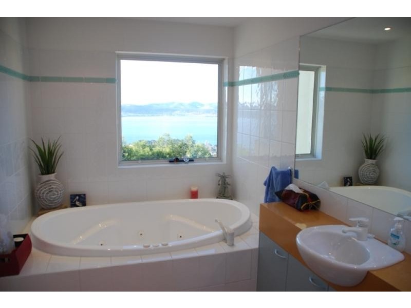 1/22 Marlborough Street, Sandy Bay TAS 7005