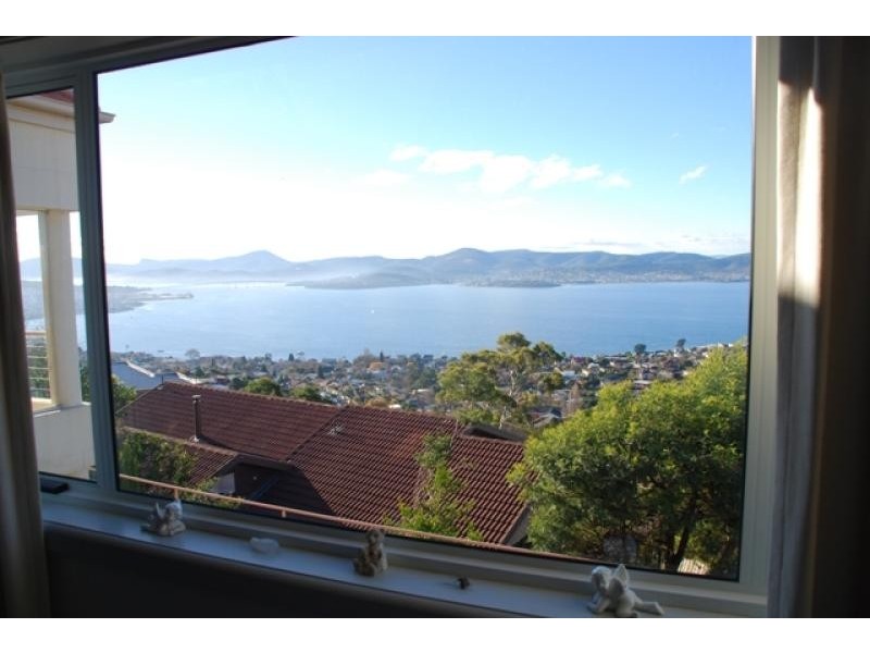 1/22 Marlborough Street, Sandy Bay TAS 7005