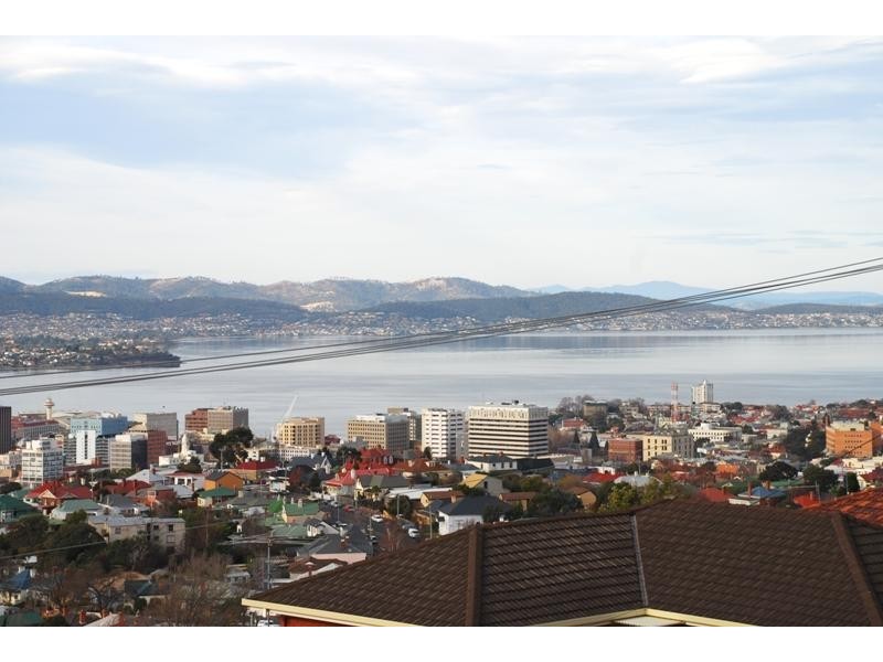 4 Kirval Court, West Hobart TAS 7000