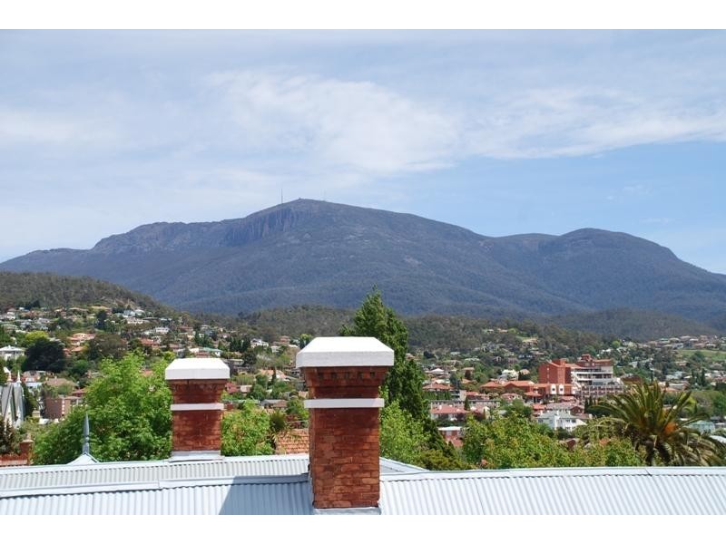 Apartment 4/23 STOKE STREET, New Town TAS 7008