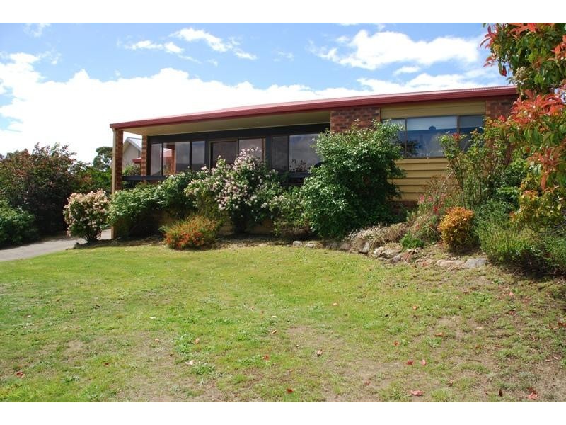 50 Hutchins Street, Kingston TAS 7050