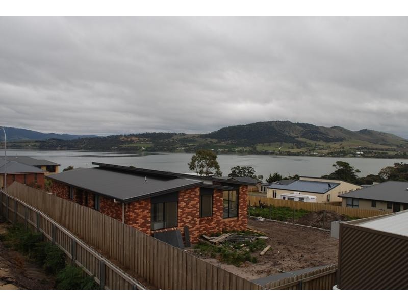 2/20 Northsun Place, Midway Point TAS 7171