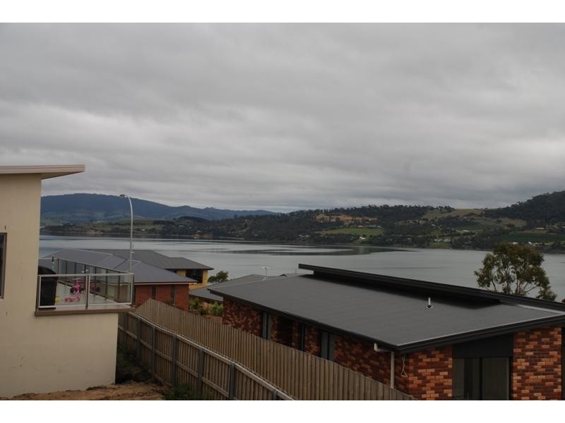 2/20 Northsun Place, Midway Point TAS 7171