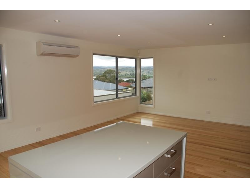 2/20 Northsun Place, Midway Point TAS 7171