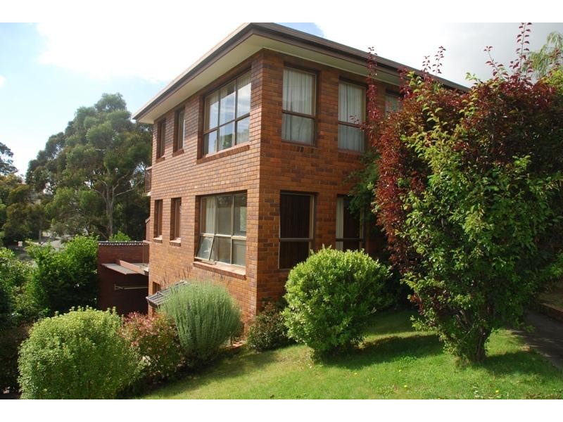 15 Goodhart Place, Sandy Bay TAS 7005
