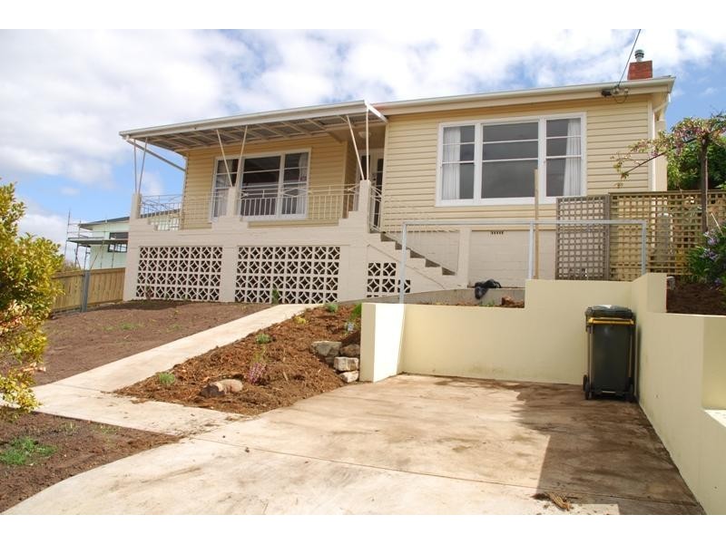 8A Chestnut Avenue, Lutana TAS 7009