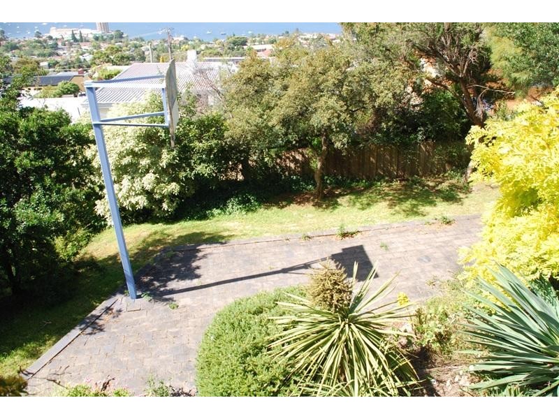 10 Eurella Avenue, Sandy Bay TAS 7005