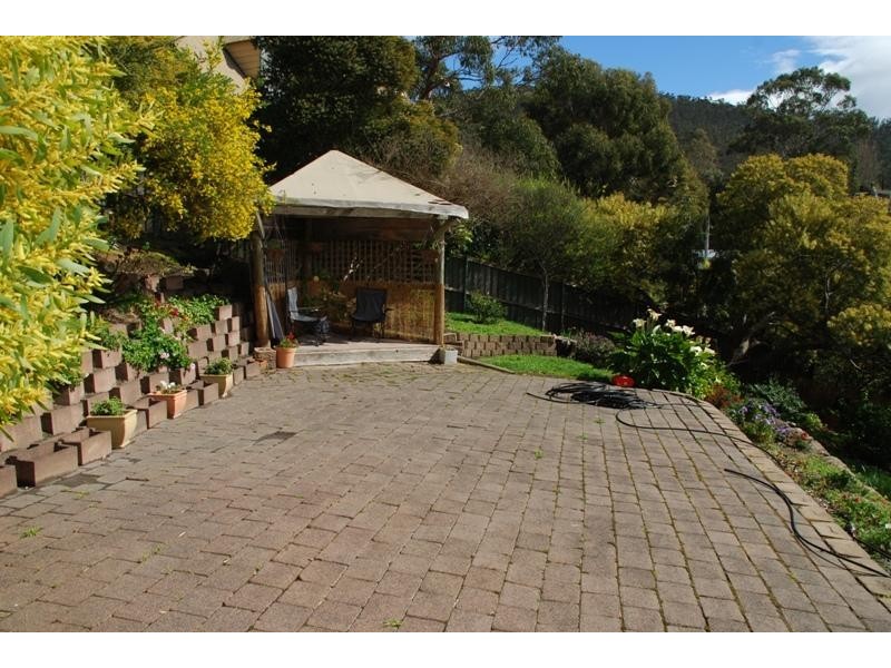 2 Atunga Street, Taroona TAS 7053