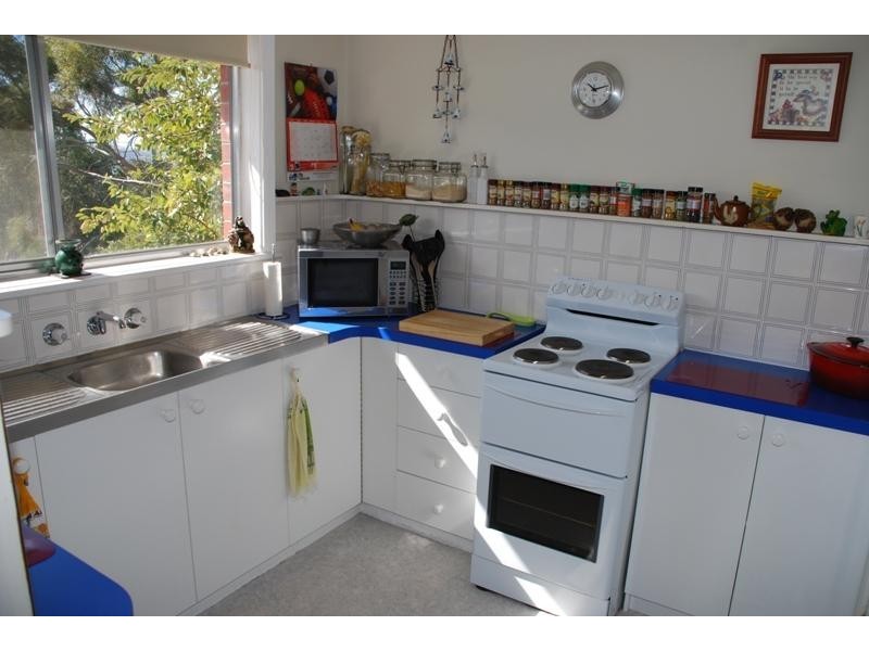 2 Atunga Street, Taroona TAS 7053