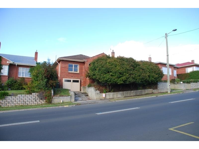 170 Augusta Road, Lenah Valley TAS 7008