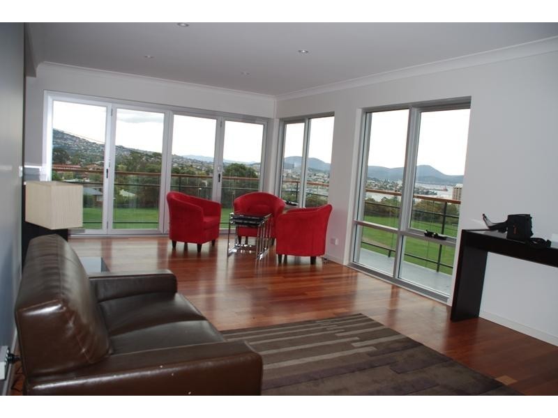 245 Churchill Avenue, Sandy Bay TAS 7005