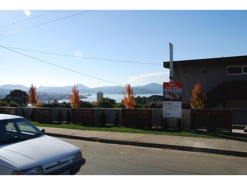 245 Churchill Avenue, Sandy Bay TAS 7005